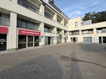 Pronájem obchodní prostory, 70 m²