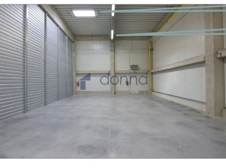 Pronájem skladu, 205 m²