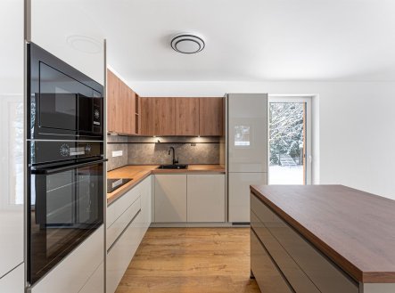 Pronájem domu/vily, 183 m²