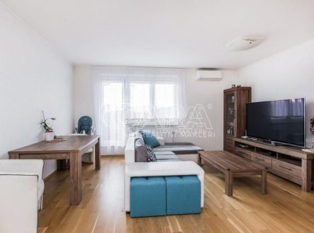 Pronájem bytu, 3+kk, 146 m²