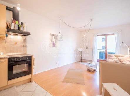 Pronájem bytu, 2+kk, 52 m²