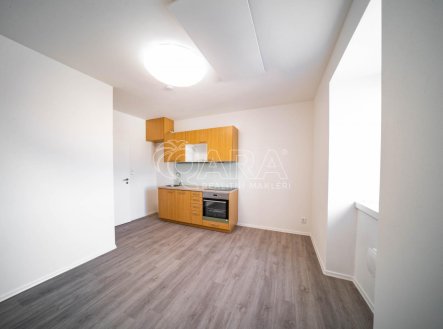 Pronájem bytu, 1+kk, 21,4 m²