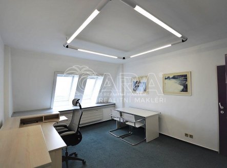 Pronájem kanceláře, 17 m²
