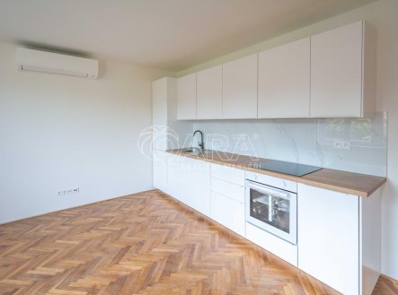 Pronájem bytu, 2+kk, 45 m²