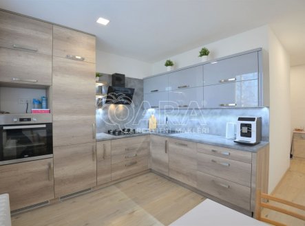 Pronájem bytu, 2+1, 58 m²