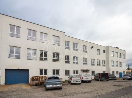 Pronájem skladu, 484 m²