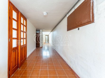 Pronájem obchodní prostory, 440 m²
