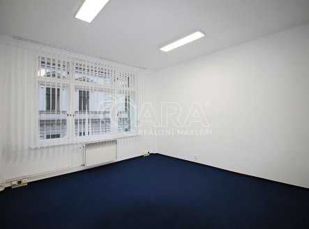Pronájem kanceláře, 143 m²