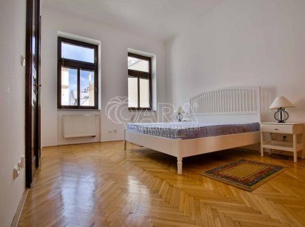 Pronájem bytu, 2+kk, 65 m²