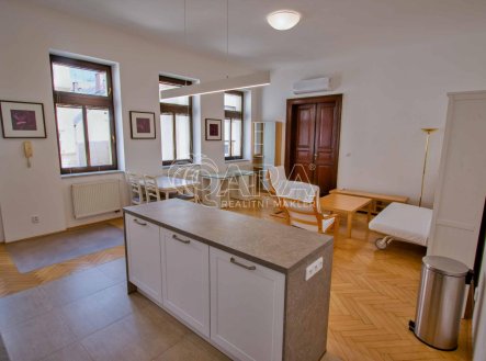 Pronájem bytu, 2+kk, 65 m²