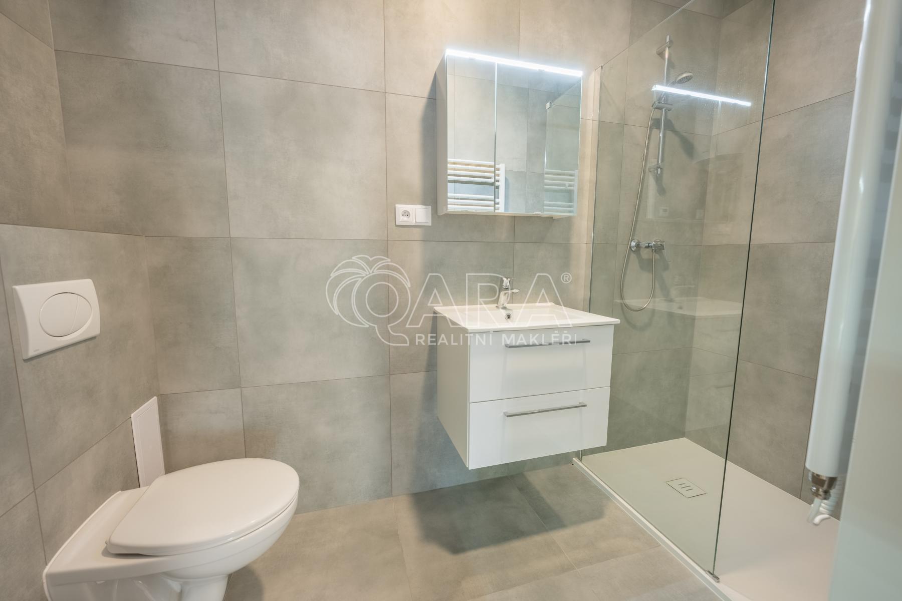 A_2.jpg