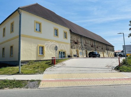 Pronájem skladu, 400 m²