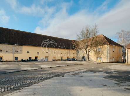 Pronájem skladu, 400 m²