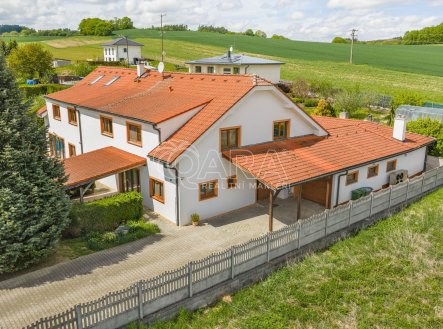 DJI_20260506132203_0254_D.jpg | Prodej - dům/vila, 362 m²