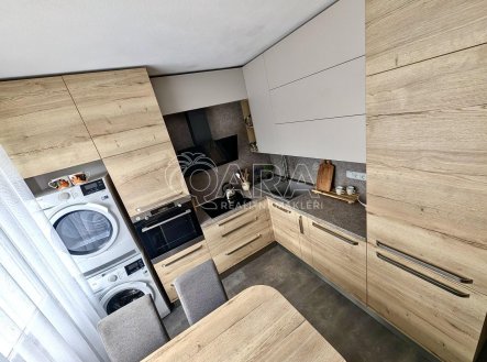 Prodej bytu, 4+1, 92 m²
