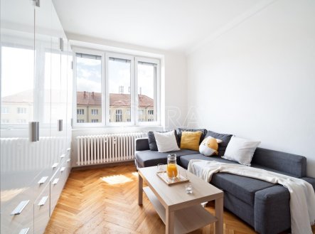 Pronájem bytu, 2+1, 55 m²