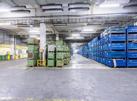 Pronájem skladu, 3 396 m²
