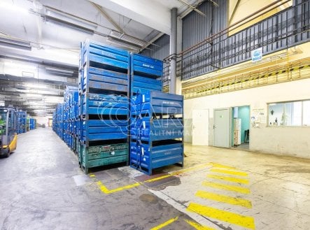 Pronájem skladu, 3 396 m²