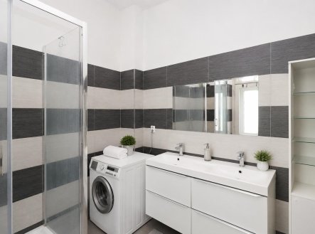 Pronájem bytu, 4+kk, 124 m²