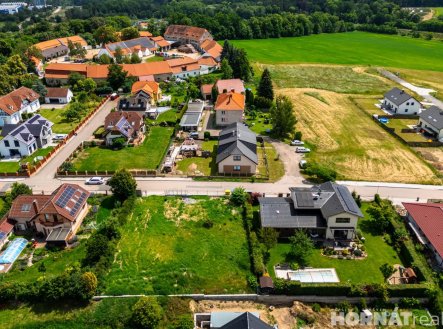 Prodej pozemku pro bydlení, 911 m²