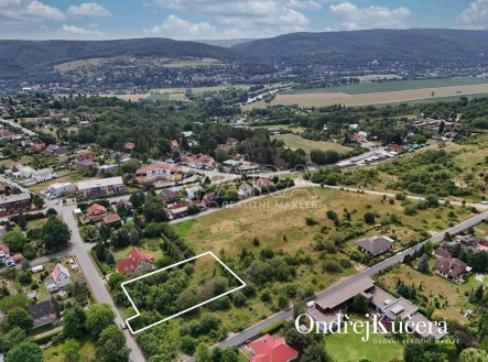Prodej pozemku pro bydlení, 1 593 m²