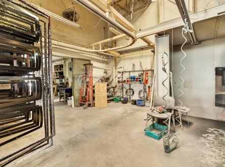Prodej výrobní prostory, 585 m²
