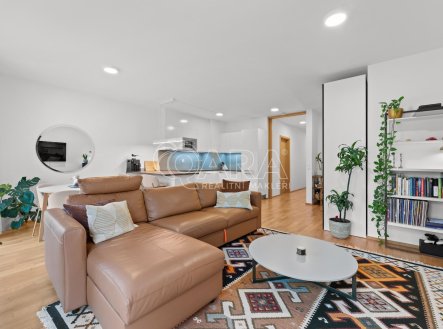 Pronájem bytu, 3+kk, 93 m²