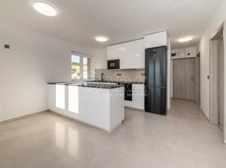 Pronájem bytu, 2+1, 66 m²