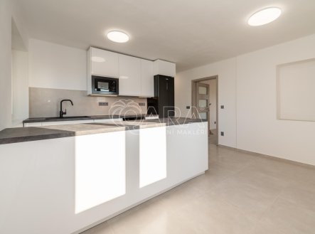 Pronájem bytu, 2+1, 66 m²