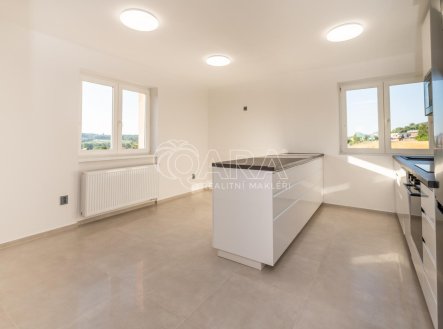 Pronájem bytu, 2+1, 66 m²