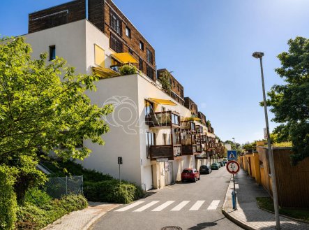 Pronájem bytu, 2+kk, 81 m²