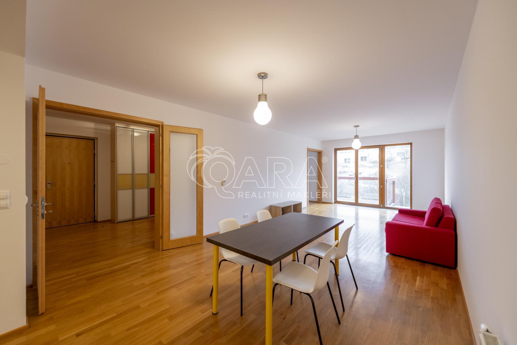 Linhartova 2+kk balkon garáž byt pronájem www.OsobniRealitniMakler.cz Ondřej Kučera Praha (33)