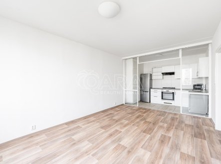 Pronájem bytu, 3+kk, 62 m²