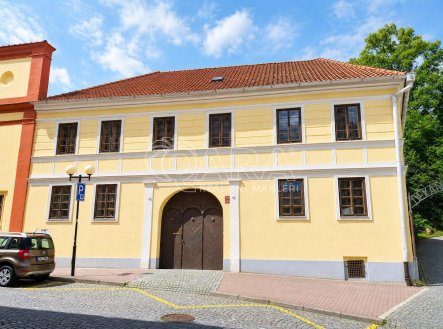 Pronájem bytu, 1+kk, 37 m²