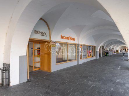 Pronájem obchodní prostory, 470 m²