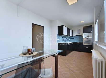 Pronájem bytu, 3+1, 76 m²
