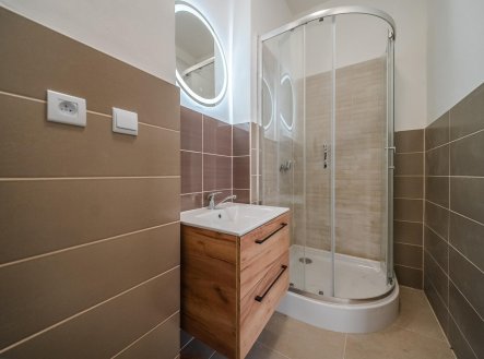 Prodej nájemního domu, 263 m²