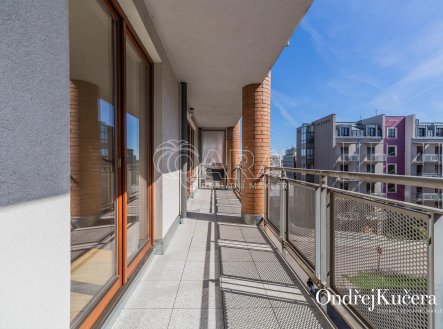 Pronájem bytu, 2+kk, 66 m²
