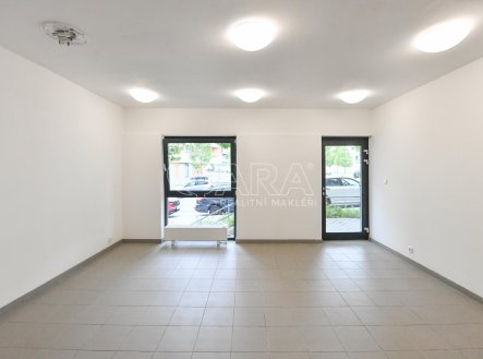 Pronájem obchodní prostory, 34 m²