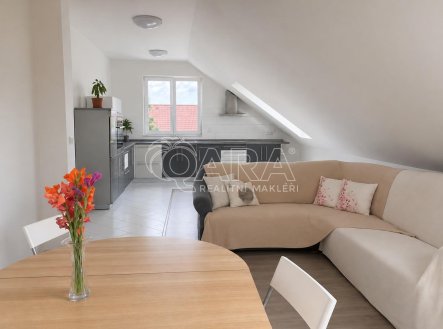 Pronájem bytu, 4+kk, 106 m²