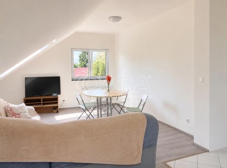Pronájem bytu, 4+kk, 106 m²