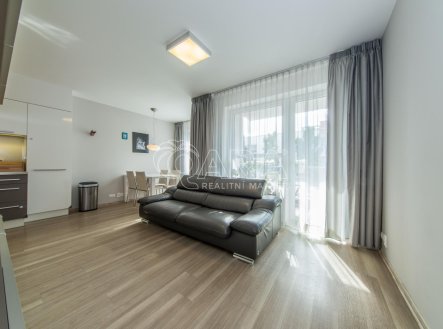 Pronájem bytu, 3+kk, 74 m²