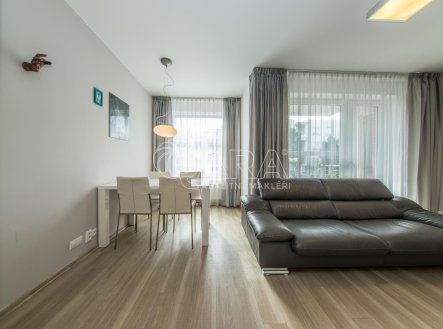 Pronájem bytu, 3+kk, 74 m²