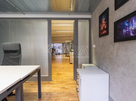 Prodej kanceláře, 335 m²