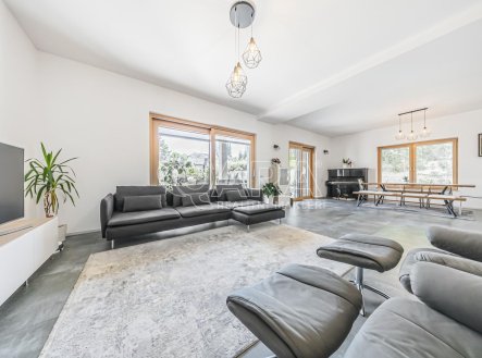 Prodej domu/vily, 328 m²