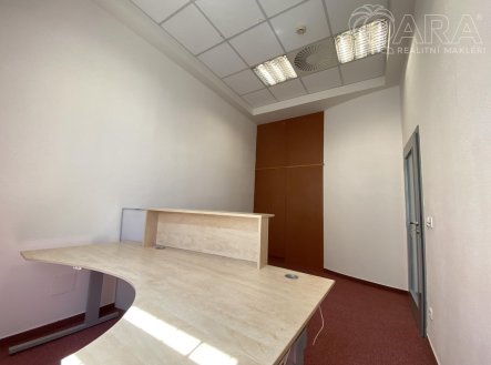 Pronájem kanceláře, 111,1 m²