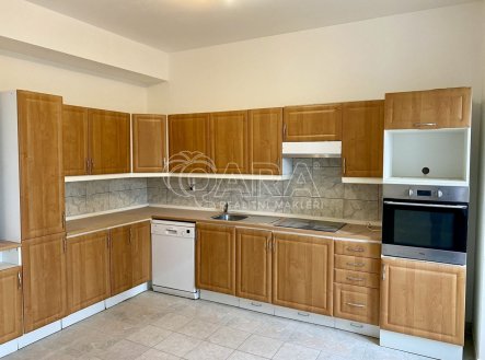 Pronájem bytu, atypický, 38 m²