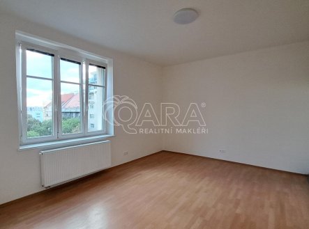 Větší pokoj | Pronájem bytu, 2+kk, 49,2 m²