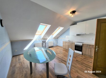 Pronájem bytu, 2+1, 50 m²