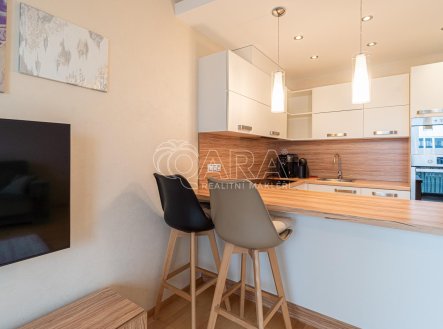 Pronájem bytu, 1+kk, 37,4 m²